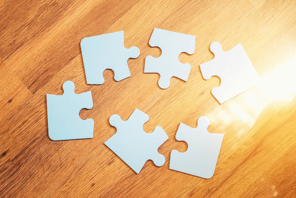 چرا گاهی در روابط احساس بی‌اعتمادی می‌کنیم؟